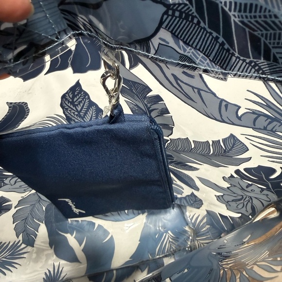 Pink Victoria's Secret Clear Floral Tote Bag, With Detachable Makeup Bag. Chic - Picture 4 of 10